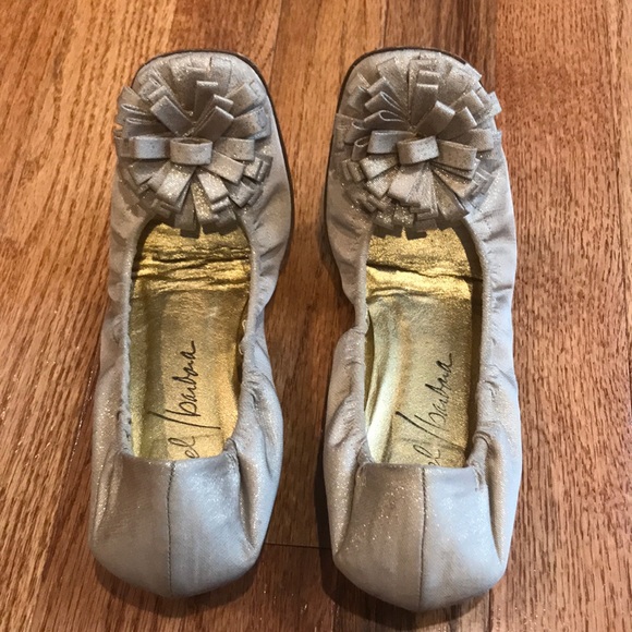 Flats - Picture 1 of 2